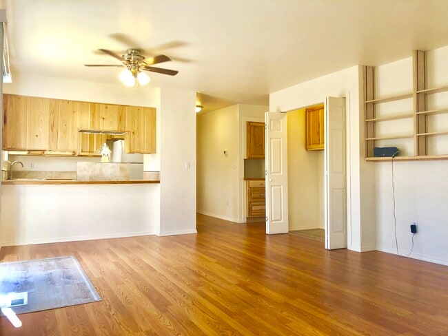 589 Van Wey Cir, Unit B
