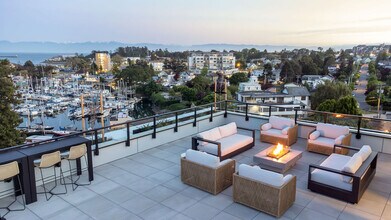 Adelaide Apartments in Esquimalt, BC - Building Photo - Building Photo