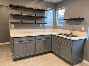 4022 161st St, Unit 4024 in Lawndale, CA - Building Photo - Building Photo