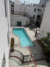 409 Burchett St, Unit 110 in Glendale, CA - Building Photo - Building Photo