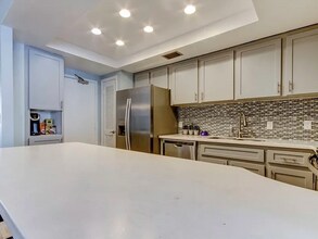 7100 Sunshine Skyway Ln S in St. Petersburg, FL - Building Photo - Building Photo