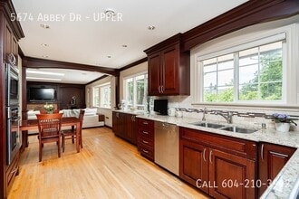 5674 Abbey Dr in Delta, BC - Building Photo - Building Photo