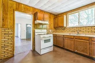2116 W Garden St in Peoria, IL - Building Photo - Building Photo