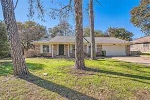 808 Stratford Dr in Bedford, TX - Building Photo