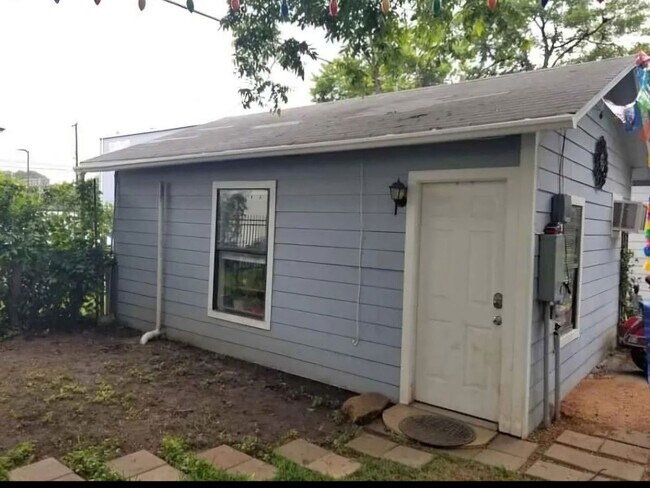 321 Sharer St in San Antonio, TX - Building Photo - Building Photo
