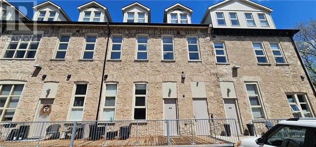 property at 25 Concession St