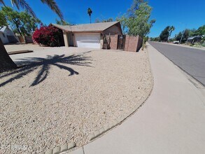 2839 E Altadena Ave in Phoenix, AZ - Building Photo - Building Photo