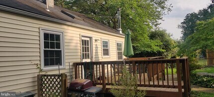 1930 Pimmit Dr in Falls Church, VA - Building Photo - Building Photo