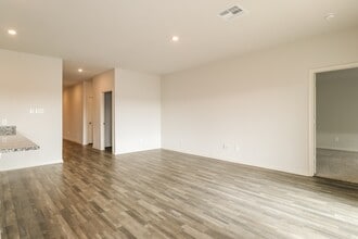 136 Rustic Trce in Snook, TX - Building Photo - Building Photo