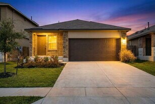 13931 Oolite Run in San Antonio, TX - Building Photo