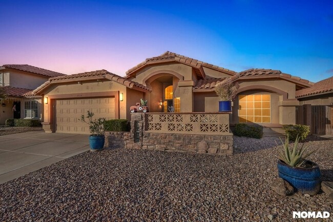 4536 E Thistle Landing Dr in Phoenix, AZ - Building Photo - Building Photo