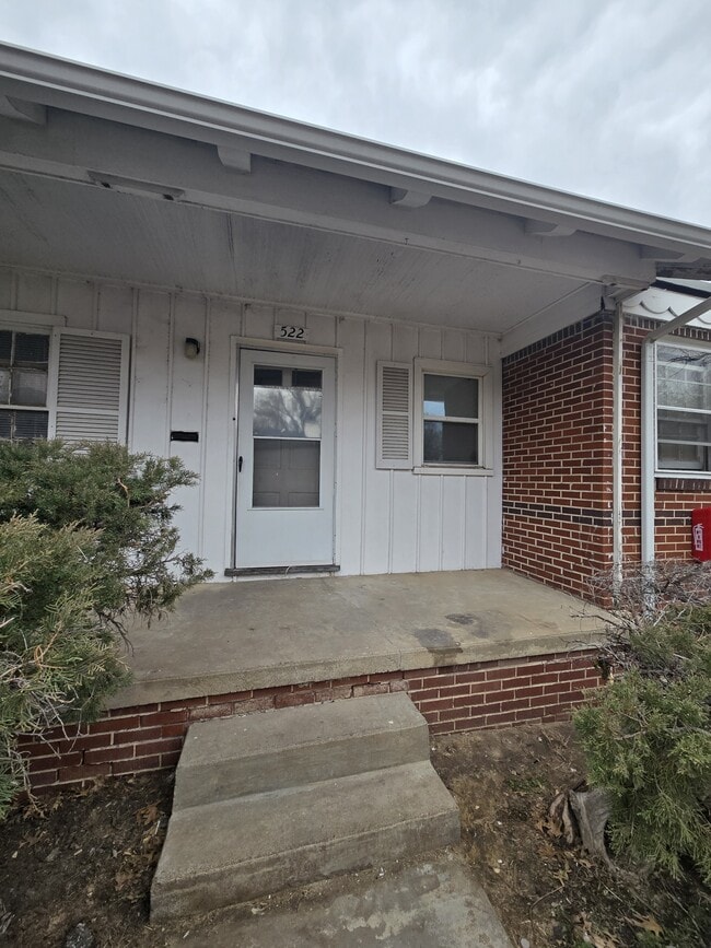 property at 522 S Glendale St