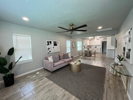 701 Iowa St in Norman, OK - Building Photo