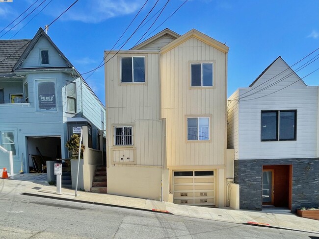 property at 521 Gates St