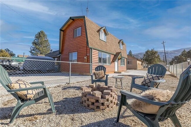2176 5th Ln in Big Bear, CA - Building Photo - Building Photo
