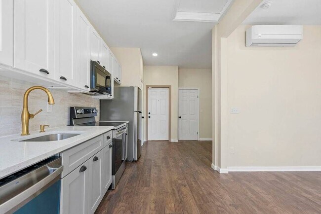 170 Washington Ave in Albany, NY - Building Photo - Building Photo