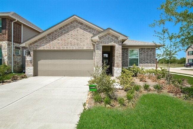 property at 4431 Silvergrass Ln
