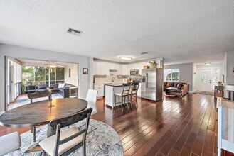 3931 Flag Dr in Palm Beach Gardens, FL - Building Photo - Building Photo