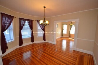 11 Fairfield St, Unit #1 in Watertown, MA - Building Photo - Building Photo