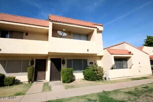 4722 W Rose Ln in Glendale, AZ - Building Photo
