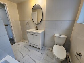 2 Normandy Dr in Guelph, ON - Building Photo - Building Photo