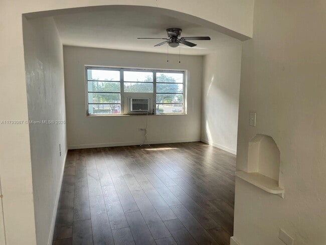 740 SW 7th St in Miami, FL - Building Photo - Building Photo