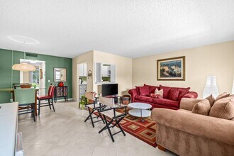68 Suffolk B in Boca Raton, FL - Building Photo - Building Photo