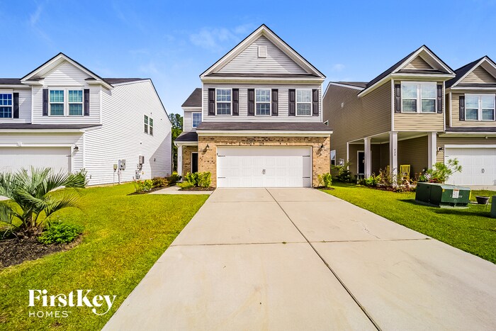 826 Redbud Ln in Summerville, SC - Building Photo