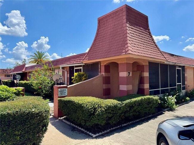 property at 2727 W Oak Ridge Rd