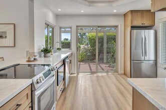 12880 Circulo Dardo in San Diego, CA - Building Photo - Building Photo