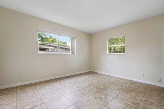 701 NE 7th Ave in Delray Beach, FL - Building Photo - Building Photo