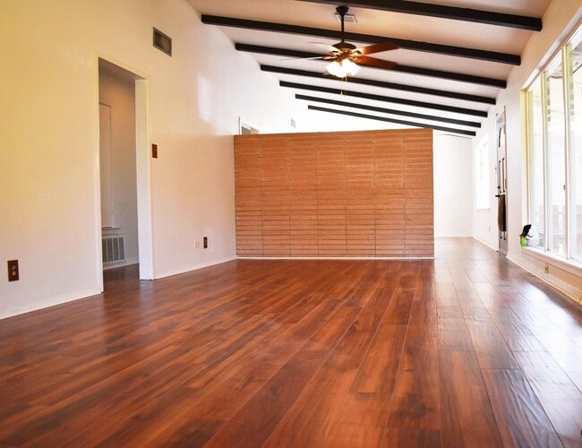 property at 5126 Beechnut St