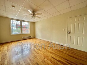 43 Ravenscroft Dr in Asheville, NC - Building Photo - Building Photo