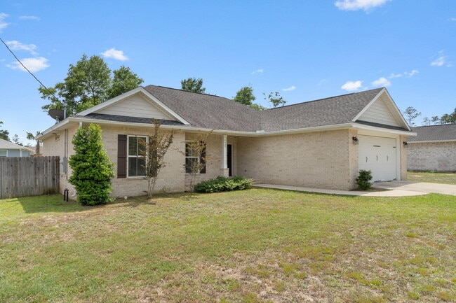 4464 Goldfinch Way in Crestview, FL - Building Photo - Building Photo