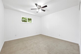 5718 Eskridge St in Houston, TX - Building Photo - Building Photo