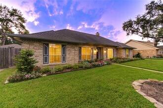2523 Anniston Dr in Houston, TX - Building Photo - Building Photo