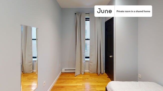 Room in Shared 4 bed/2 bath home, Unit C in New York, NY - Foto de edificio - Building Photo