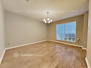 5807 Theall Rd in Houston, TX - Building Photo - Building Photo