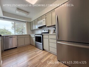 9220 Canyon Oak Rd in Salinas, CA - Building Photo - Building Photo
