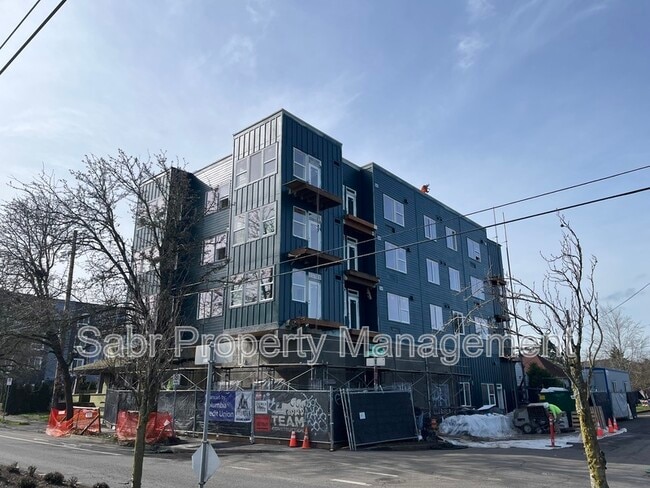 property at 1520 N Bryant St