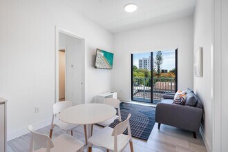 228 NW 7th Ave in Miami, FL - Building Photo - Building Photo