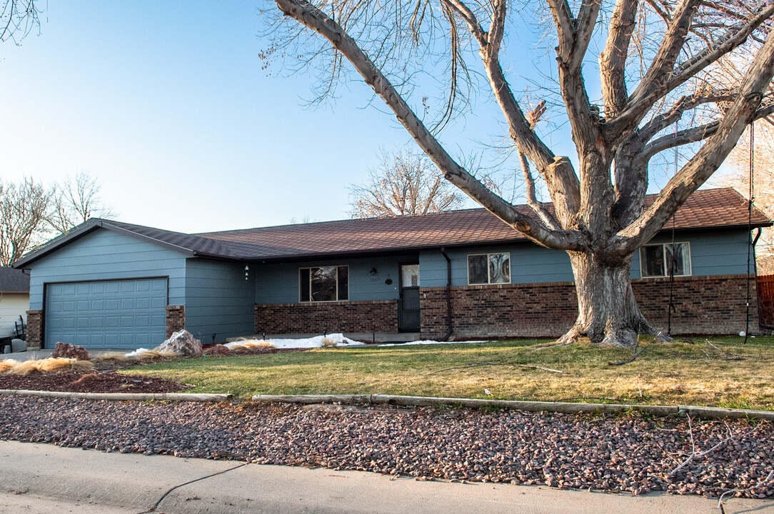 1008 Beech Ave in Canon City, CO - Building Photo