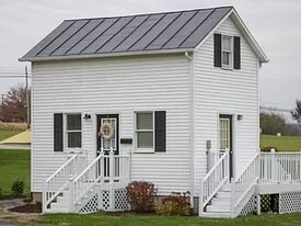 4234 N Valley Pike in Harrisonburg, VA - Building Photo