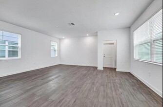 9809 Introduction Wy in Orlando, FL - Foto de edificio - Building Photo