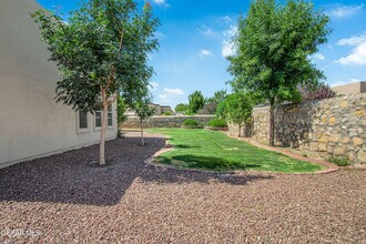 5648 Valley Oak Dr in El Paso, TX - Building Photo - Building Photo