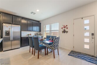 292 Whitney Crst St in Henderson, NV - Building Photo - Building Photo