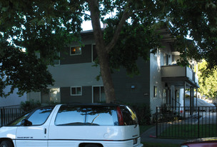 1105 Appian Lane Apartments