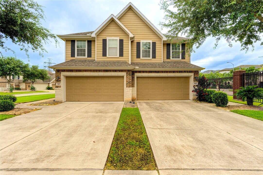 3803 Waterford Bend in Missouri City, TX - Foto de edificio