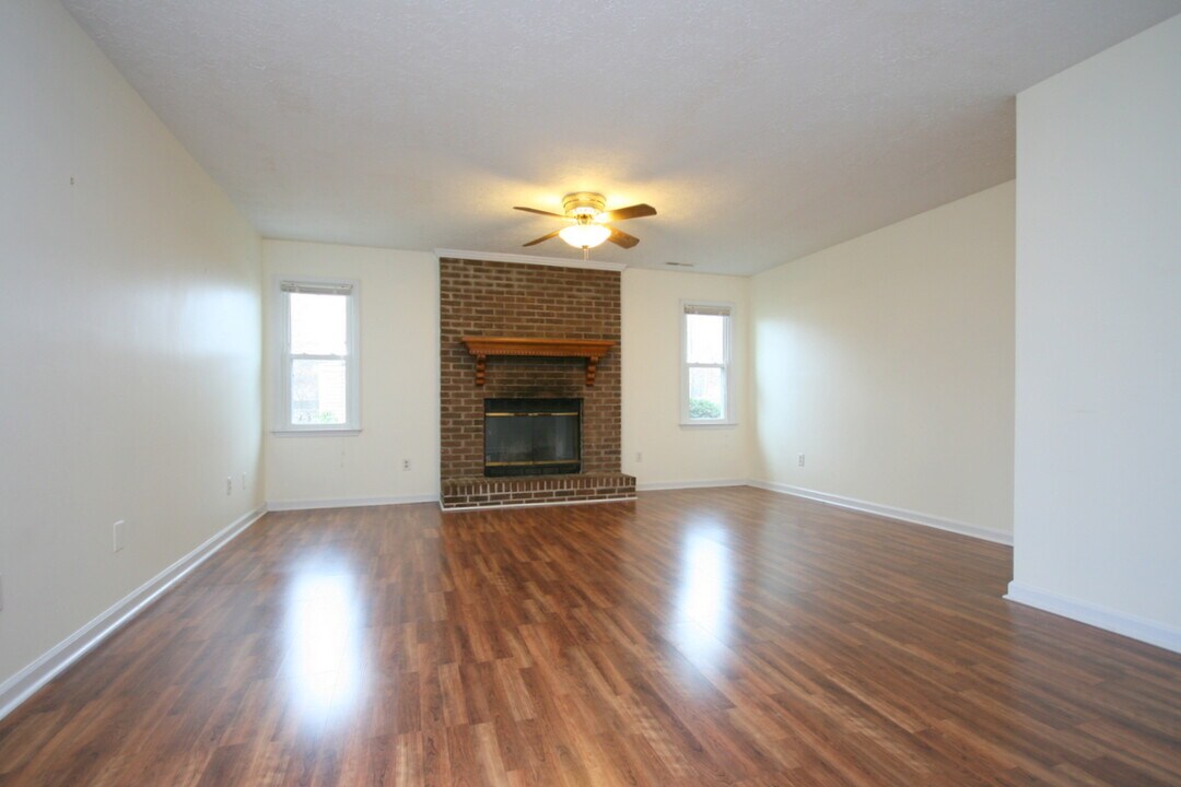 160 Lewis Ln in Madison, AL - Building Photo