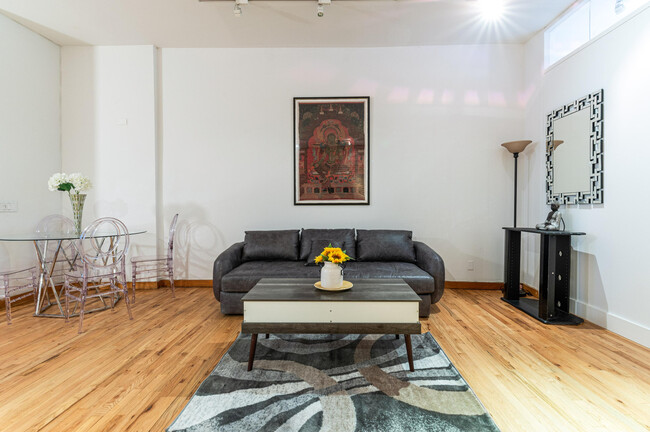 132 Chambers St in New York, NY - Building Photo - Building Photo